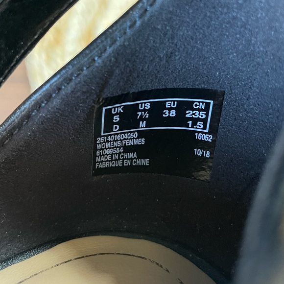 Clark’s “Laureti Grace” Shoe with Ankle Strap Size 7.5 10/10 - Picture 6 of 6